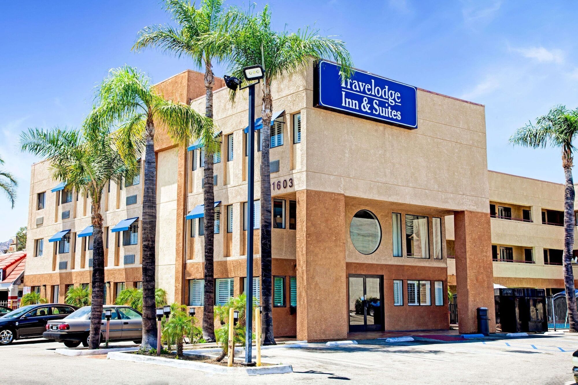 Travelodge By Wyndham Chatsworth Los Angeles Exterior photo